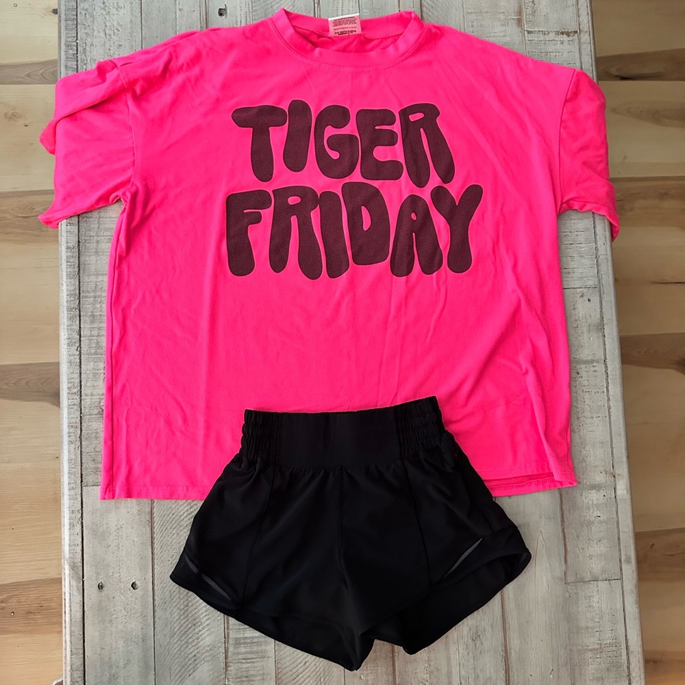 Lululemon Athletica Pink and Black Matching Set with Retro Vibe